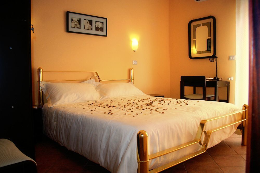 Tano'S Apartment Giardini Naxos Luaran gambar