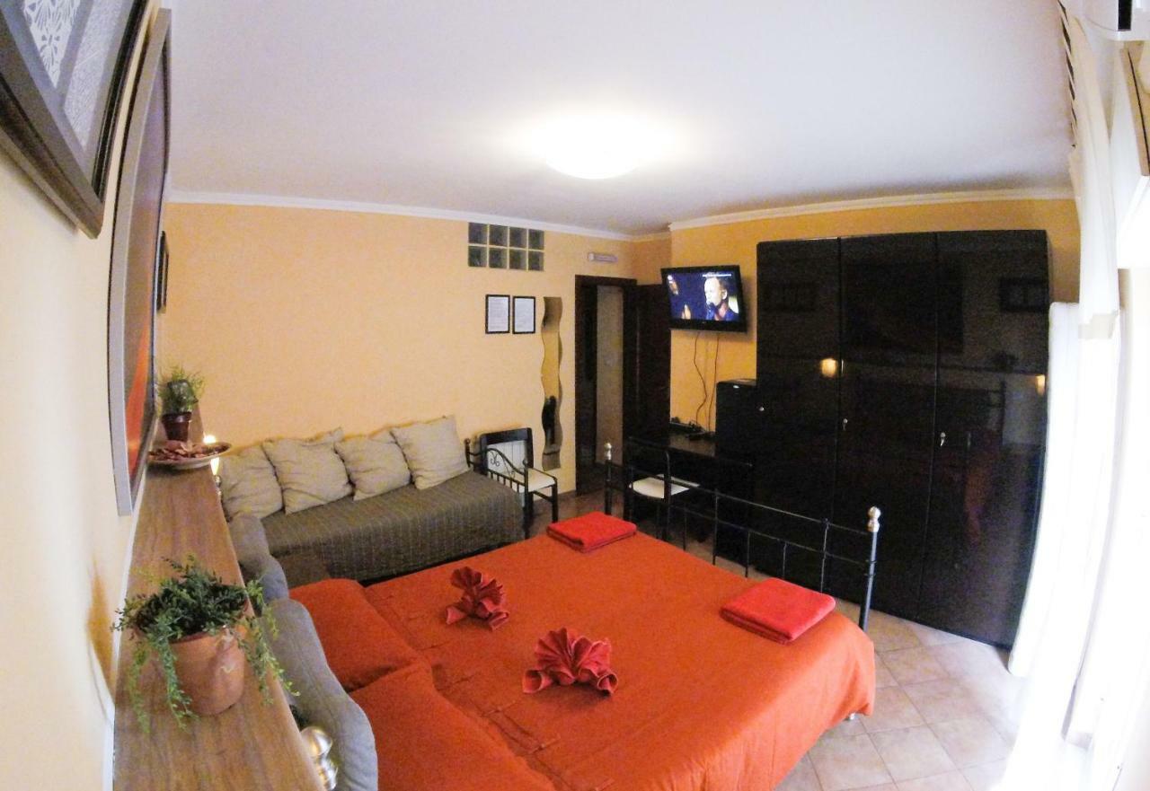 Tano'S Apartment Giardini Naxos Luaran gambar
